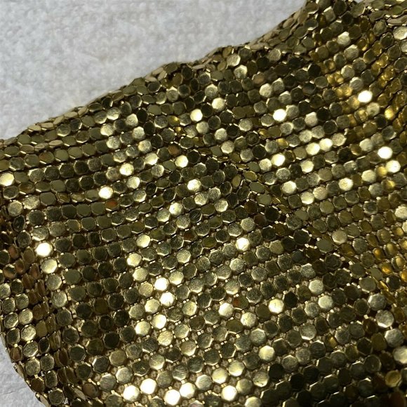 Vintage WHITING & DAVIS Gold Tone Mesh Purse With Filigree Metal Top - Picture 11 of 12